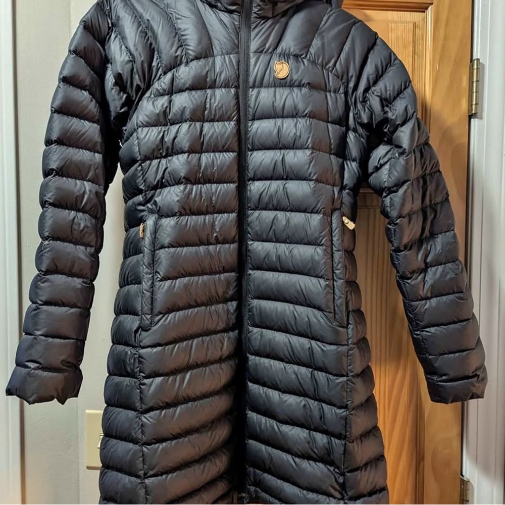 Women's Black Puffer Jacket